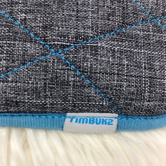 Timbuk2 case for iPad mini or kindle - Picture 3 of 8